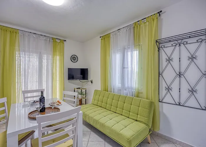 Marija Apartman Stinjan